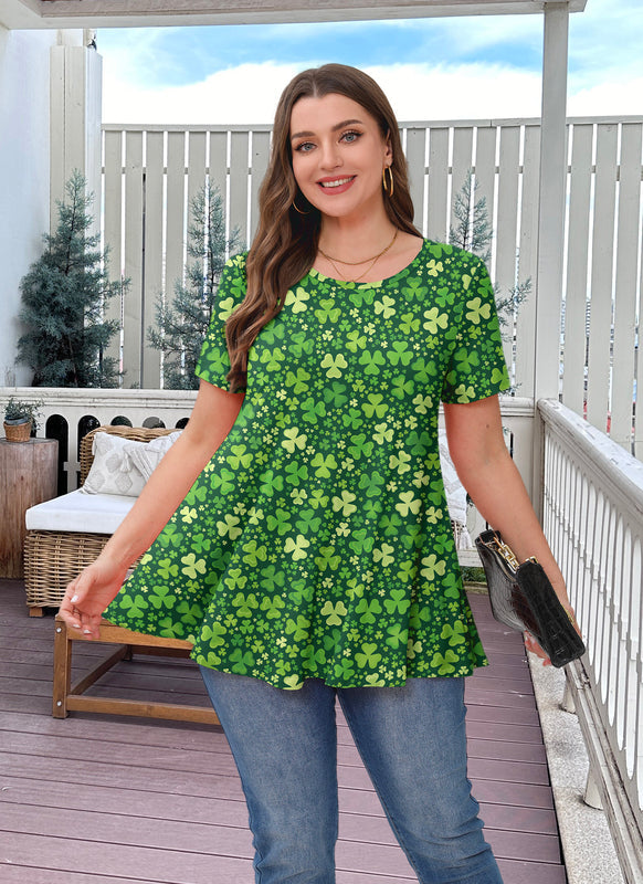 Green Shamrock Clover Print Tunic Top – Women's Plus Size Short Sleeve Swing Blouse to Wear with Leggings (S–7XL) b20