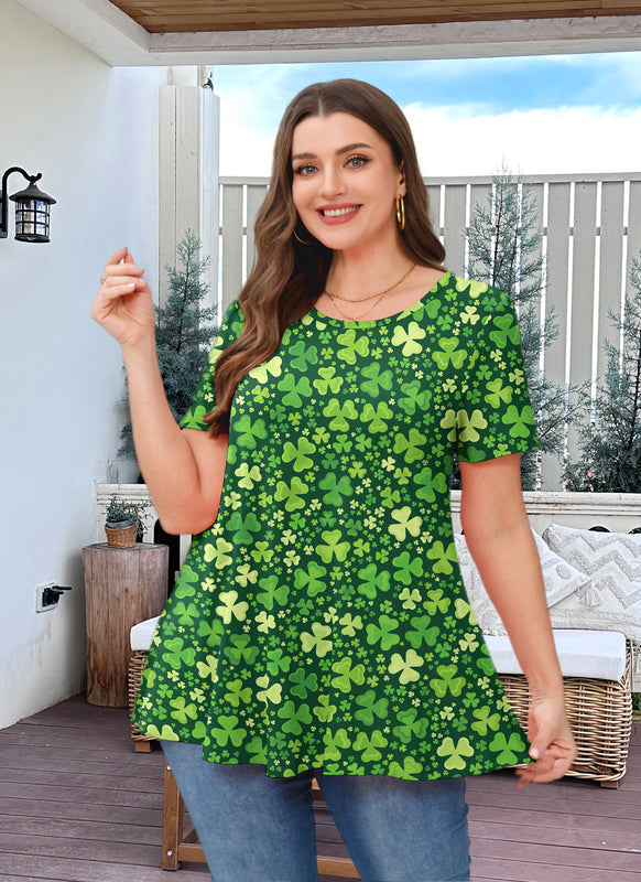 Green Shamrock Clover Print Tunic Top – Women's Plus Size Short Sleeve Swing Blouse to Wear with Leggings (S–7XL) b20