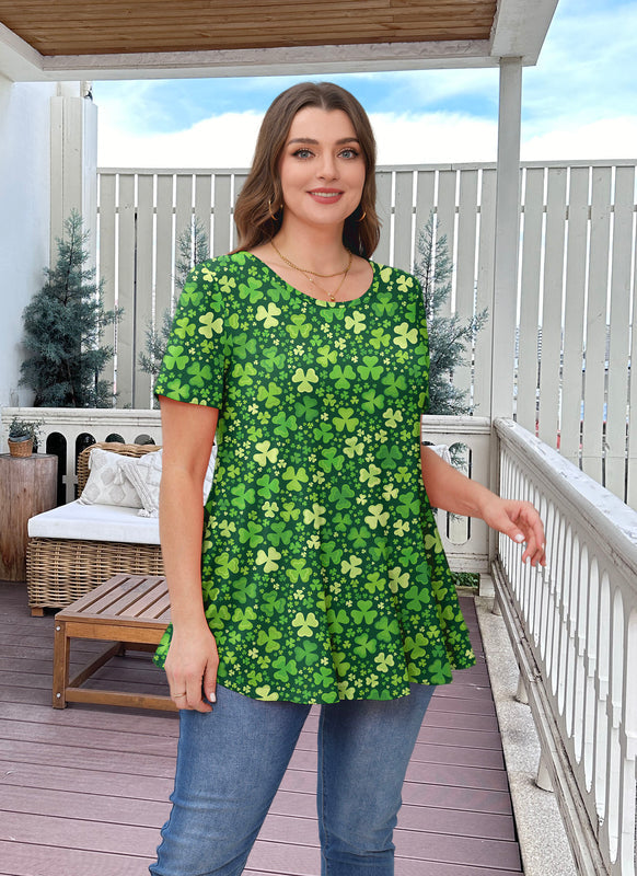 Green Shamrock Clover Print Tunic Top – Women's Plus Size Short Sleeve Swing Blouse to Wear with Leggings (S–7XL) b20