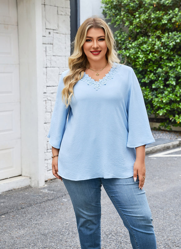 Women's Plus Size Floral Trim V-Neck Tunic Top J5