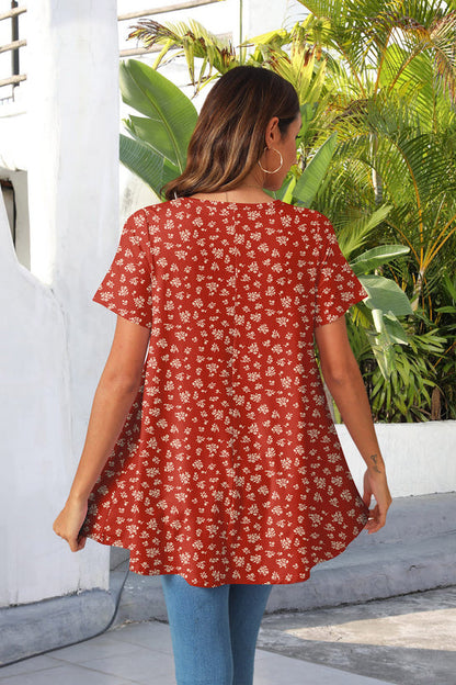 Rust Red Ditsy Floral Print Tunic Top – Women's Plus Size Short Sleeve Swing Blouse to Wear with Leggings (S–7XL) b16