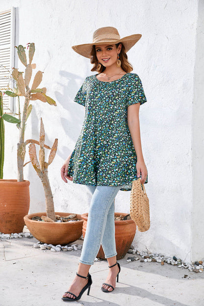 Dark Green Ditsy Floral Print Tunic Top – Women's Plus Size Short Sleeve Swing Blouse to Wear with Leggings (S–7XL) B8